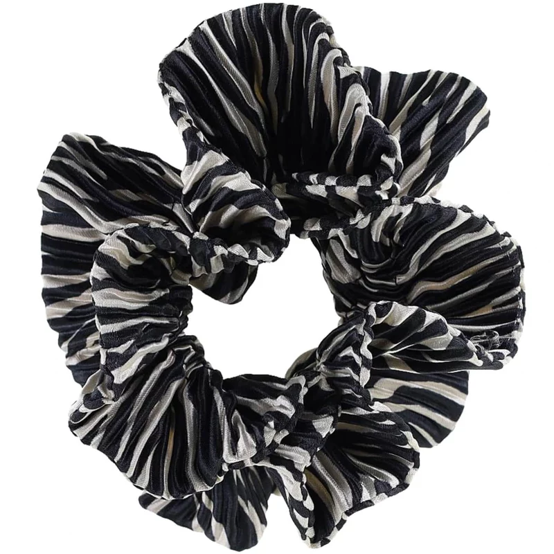 By Stær Kaisa Scrunchie   Zebra